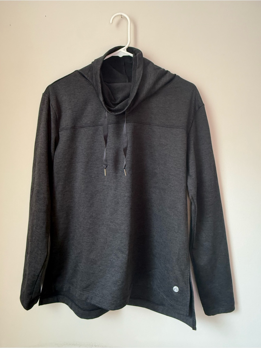 Apana Yoga Lifestyle Women’s Black Athletic Pullover Long Sleeve Size M